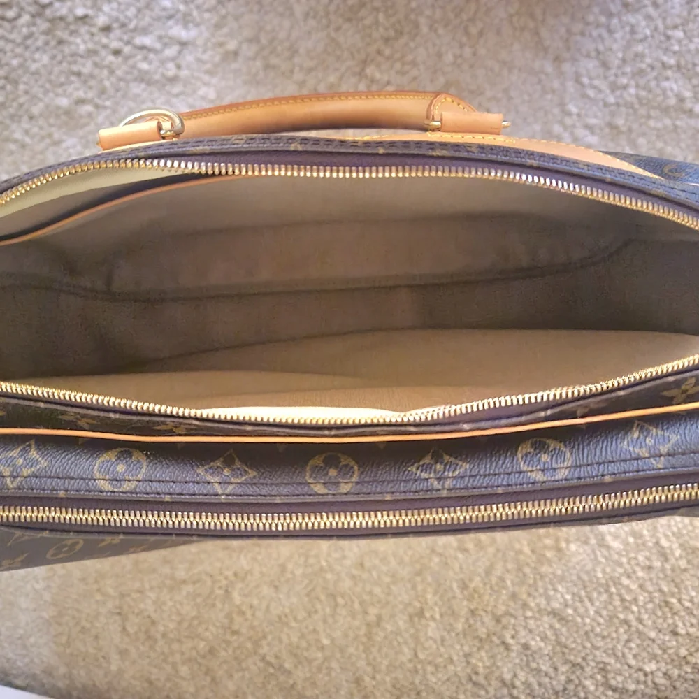 Louis Vuitton Alize 24 hrs bag Vintage Brown/tan - Picture 6 of 10